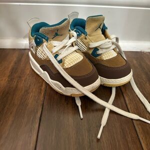 AIR JORDAN 4 RETRO CACAO WOW Toddler size 6 shoes neutral earth tone sneakers